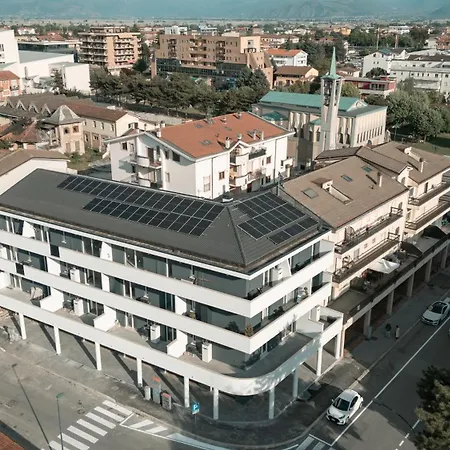 Dimora Dei Marsi Apartment